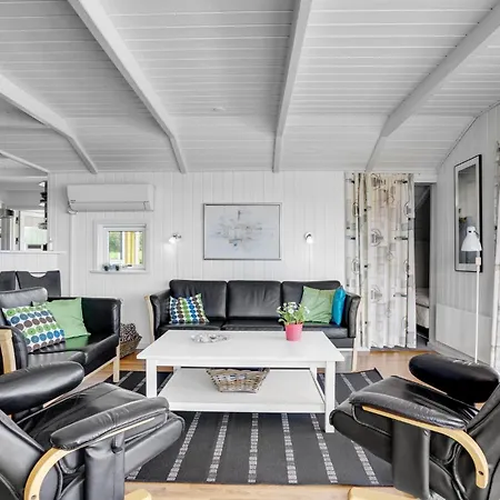 Feriehus Gorgeous In With Sauna